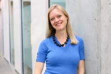 VIU Nursing Professor Dr. Shannon Dames receives a federal government grant to fund the development of a psychedelic medicine-assisted therapy and resilience training program. VIU Research Supports Health-Care Professionals Suffering From Emotional Distress